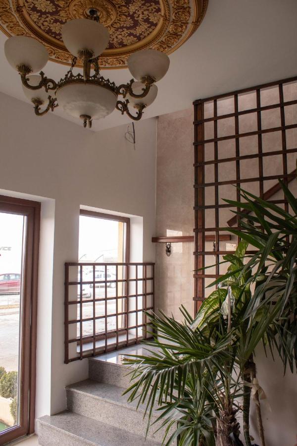 Sultan Mehmet Pensiune & Restaurant Braşov Buitenkant foto
